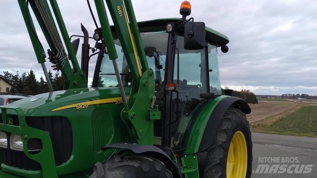 John Deere 5820 Tractors