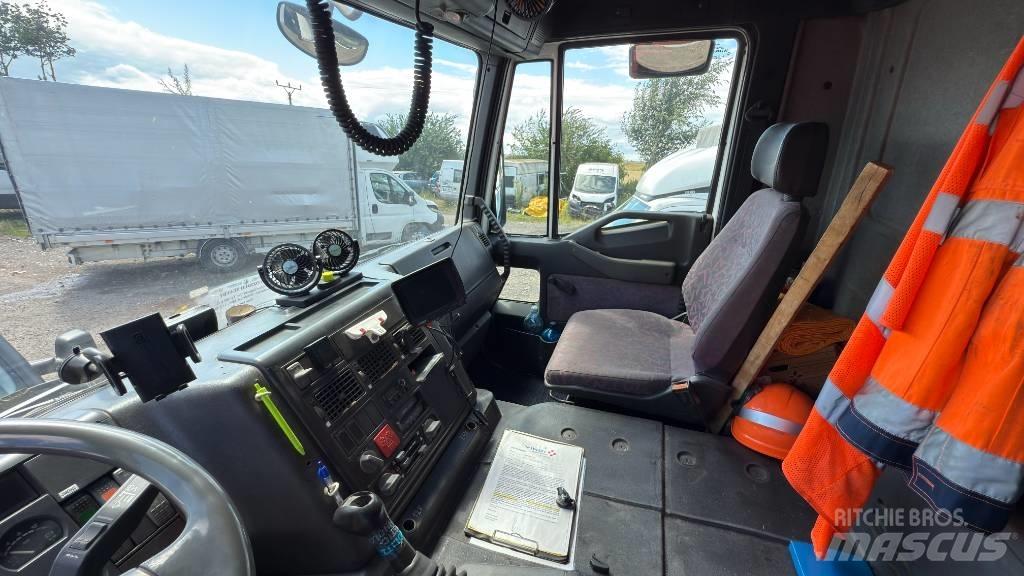 Iveco MP 190 E31 Tipper trucks