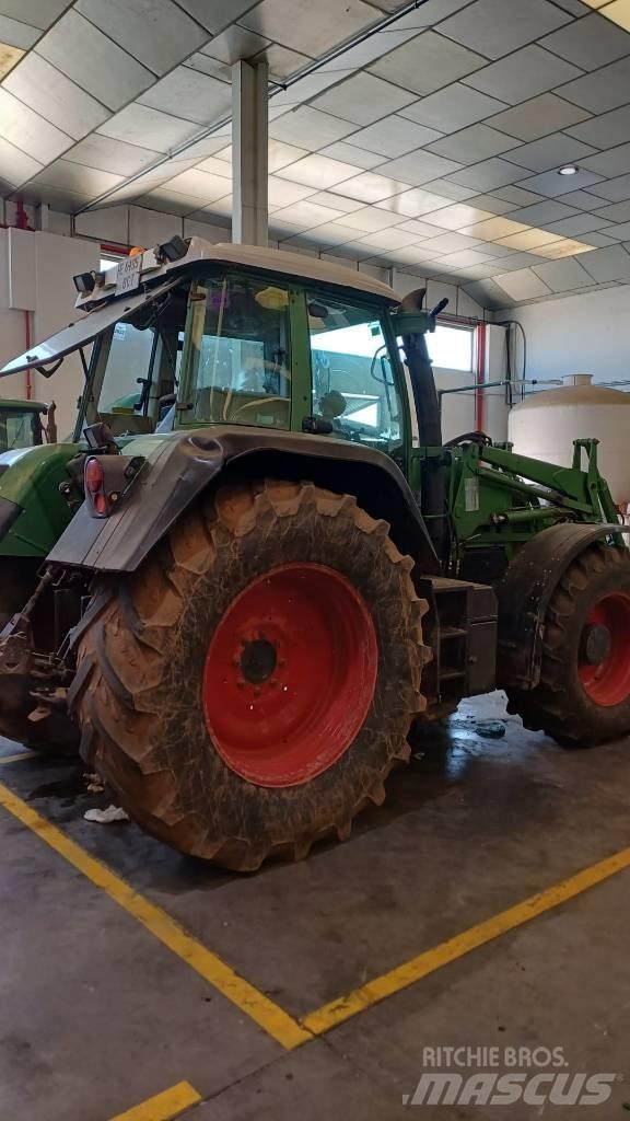 Fendt 714 Vario Tractors
