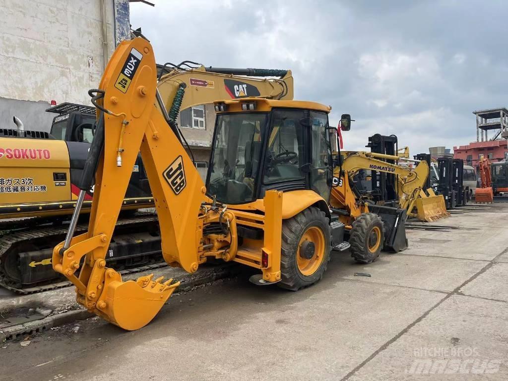 JCB 3 CX Backhoe