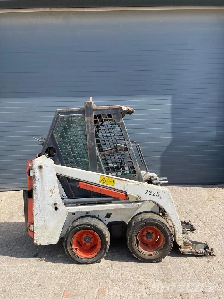 Bobcat 463 Skid steer loaders