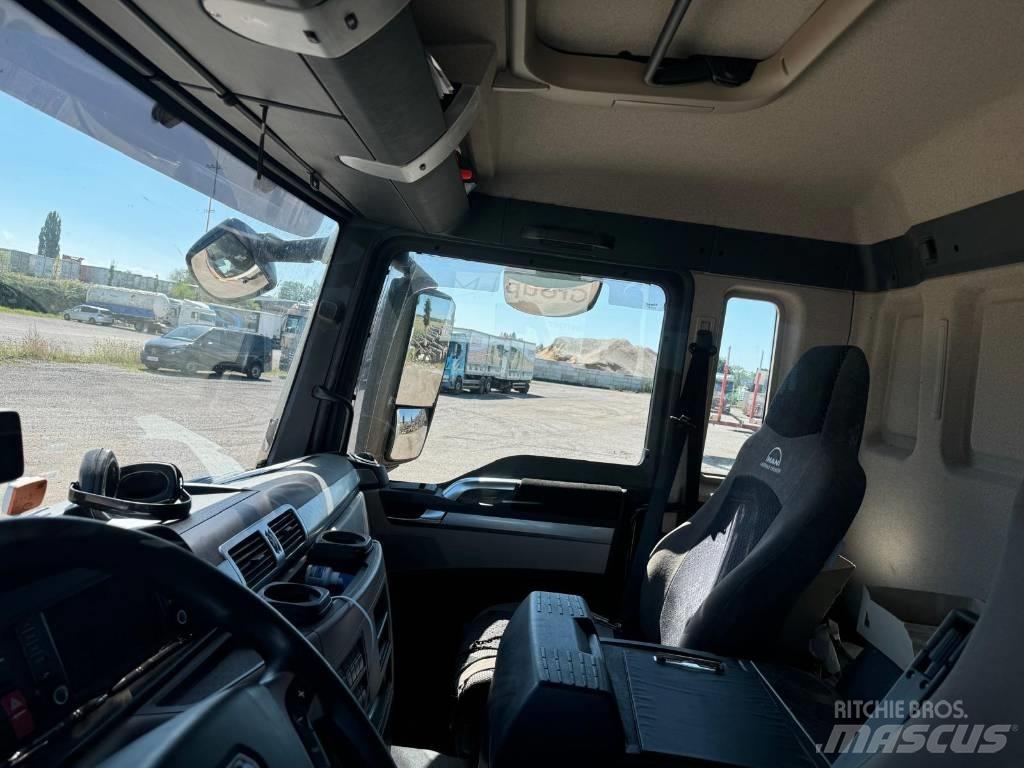 MAN TGS 35.500 Commercial vehicle