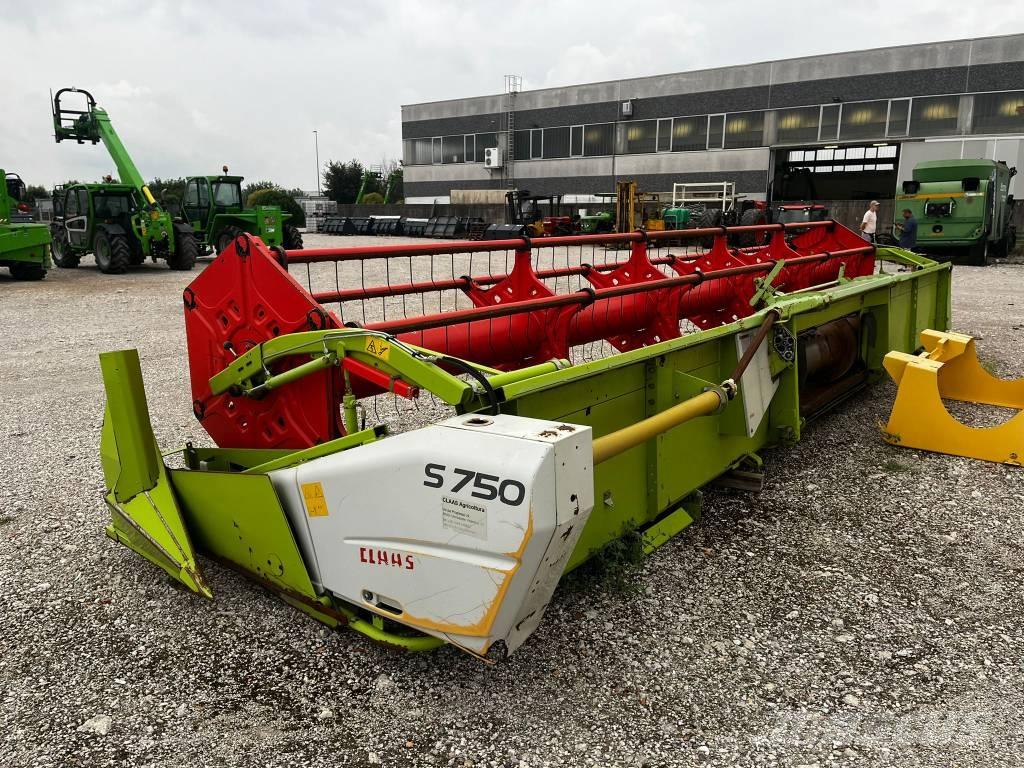 CLAAS S 750 Combine harvester heads