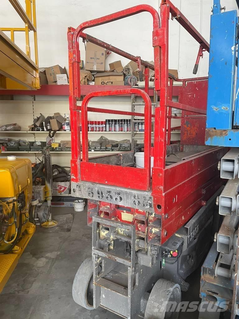 JLG 2030 ES Scissor lifts