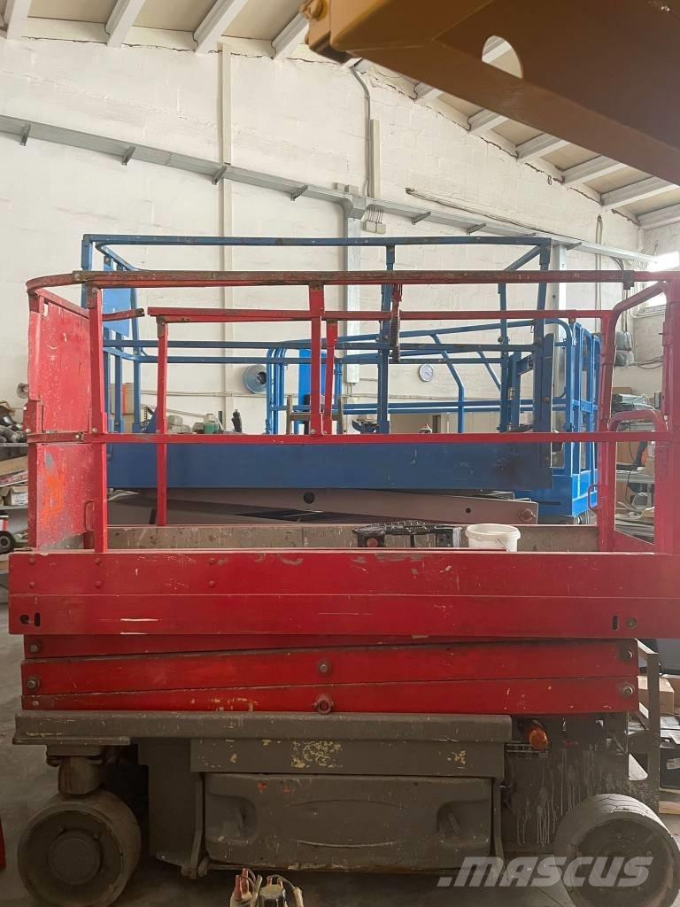 JLG 2030 ES Scissor lifts