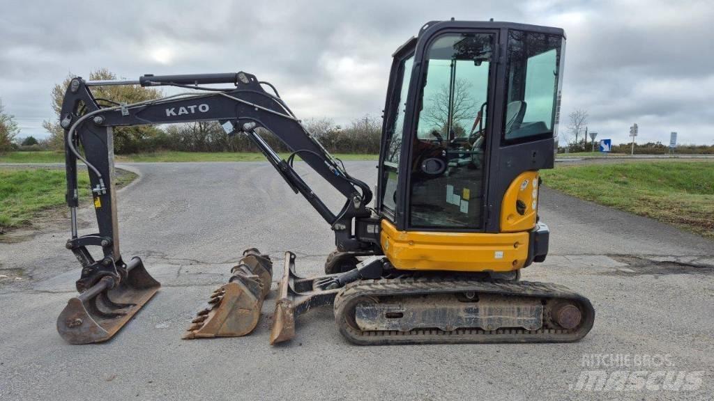 Kato HD 30V4 Backhoe