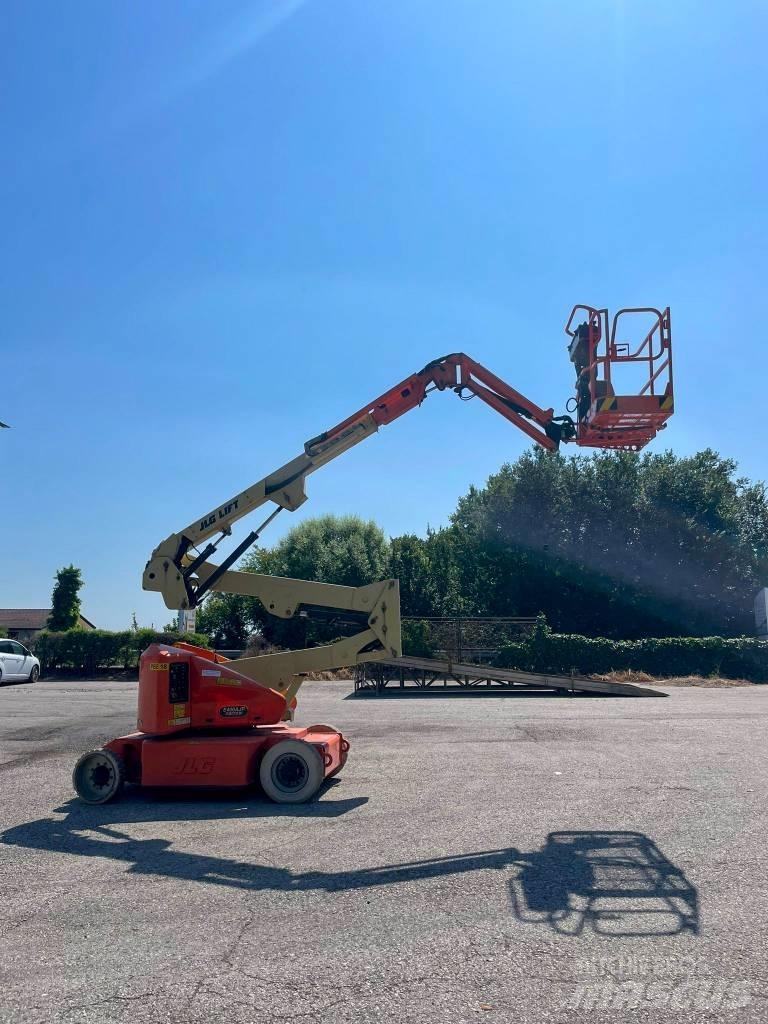 JLG E 400 AJP Articulated boom lifts