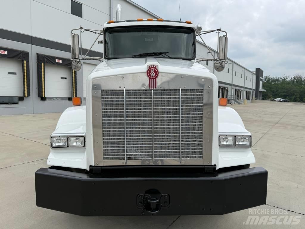 Kenworth T 800 Prime Movers