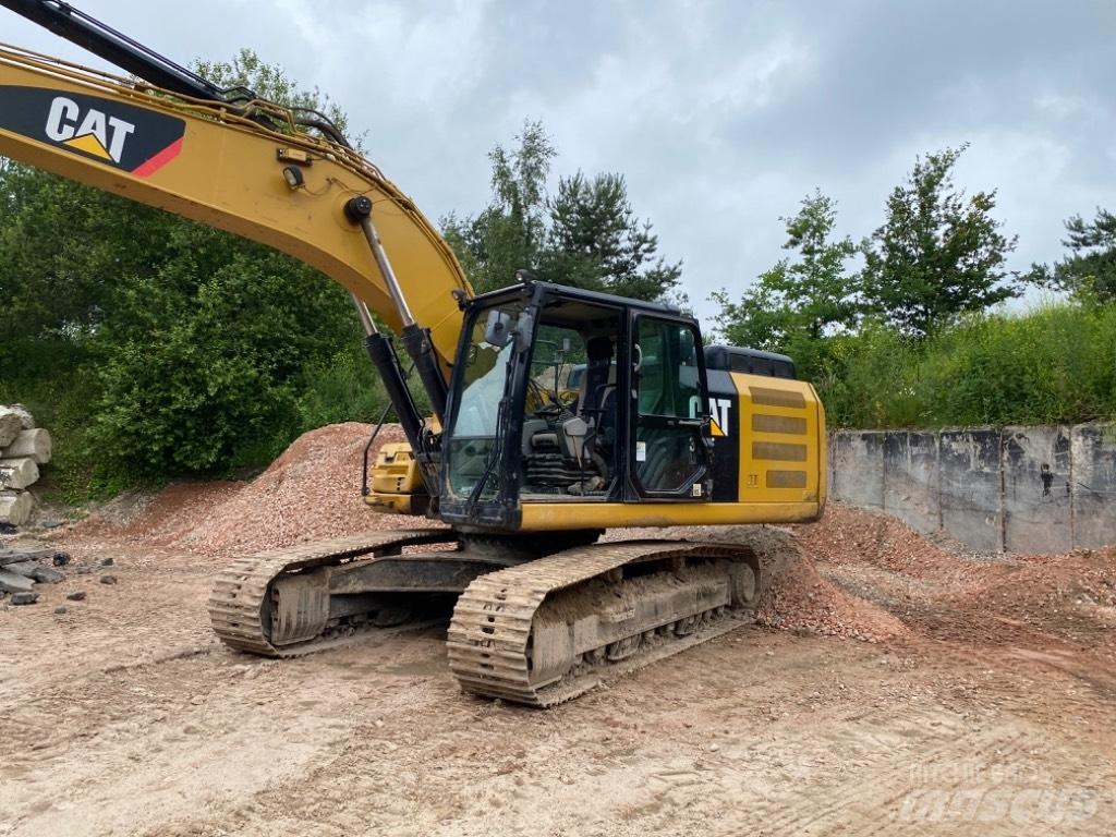 CAT 326 F L Crawler excavators