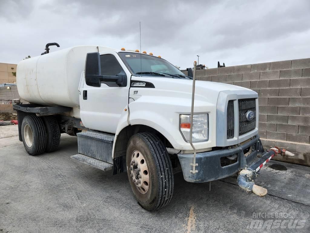 Ford F 650 Water bowser
