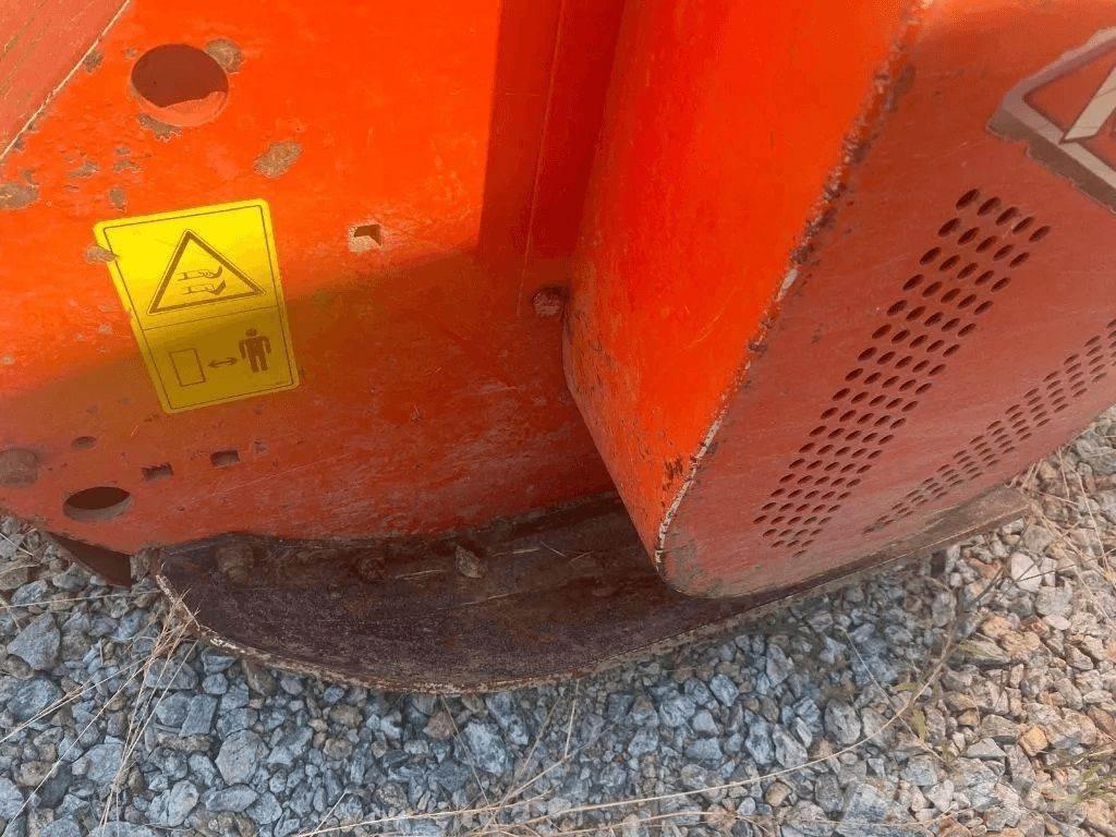 Kuhn BP 305 Crushers