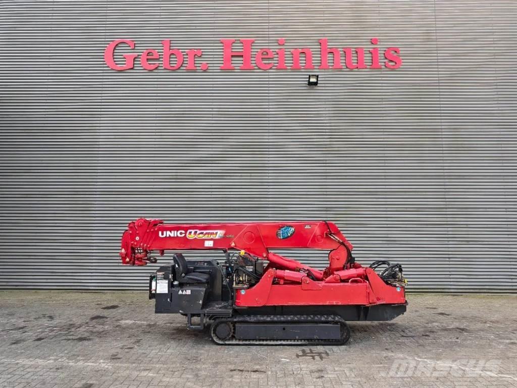 Unic URW 506 CDE Track mounted cranes