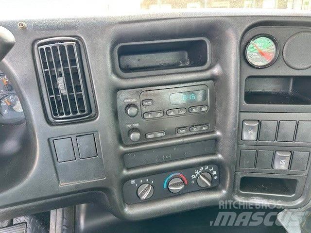 GMC 5500 Flatbed / Dropside trucks