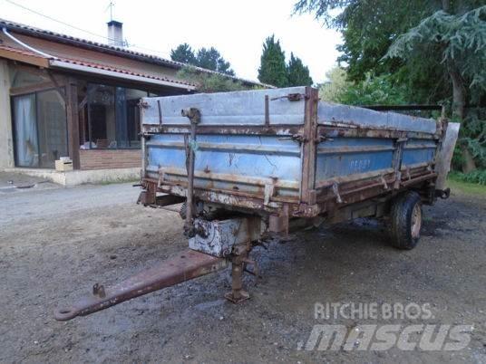 NC  Manure spreaders