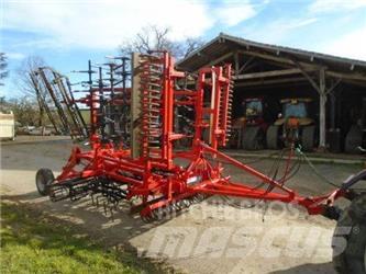 Quivogne  Comb harrows