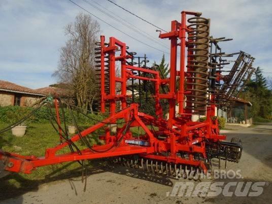 Quivogne  Comb harrows