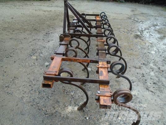 Rau Sicam Chisel ploughs