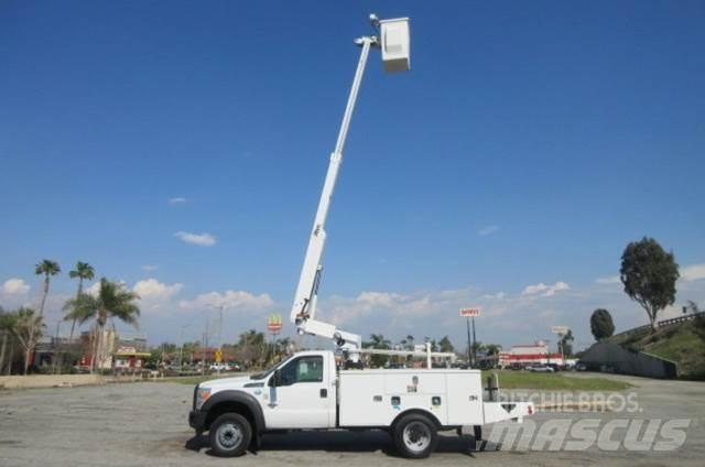 Ford F450 Truck mounted platforms