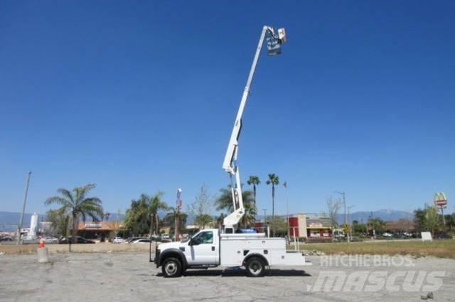 Ford F450 Truck mounted platforms
