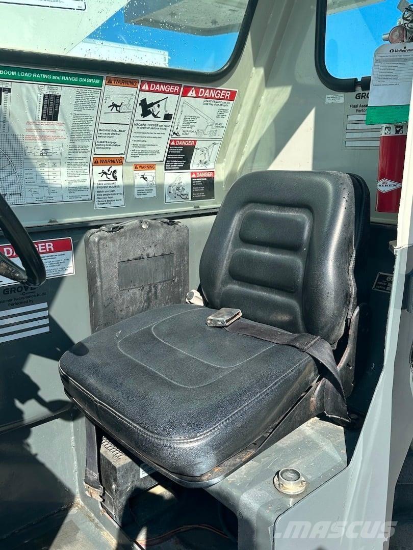 Grove YB5515 Rough terrain cranes