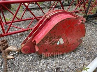Manitowoc  Crane parts and equipment