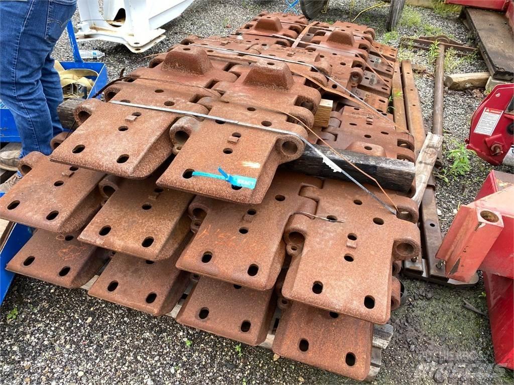 Manitowoc  Tracks, chains and undercarriage