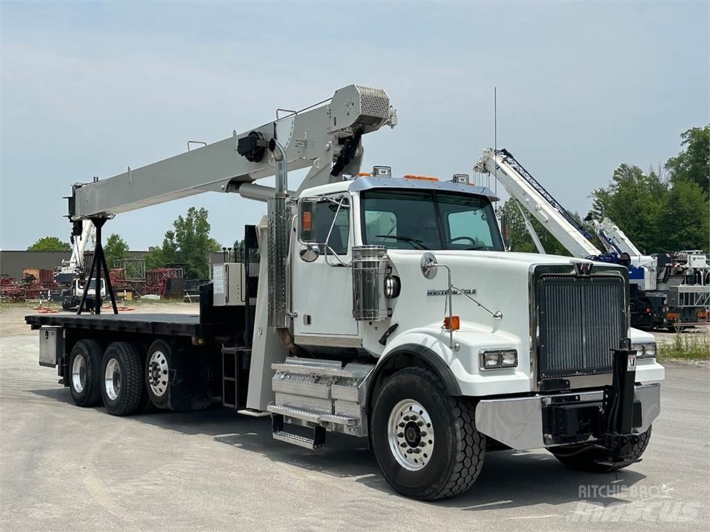 National 8100D Truck mounted cranes