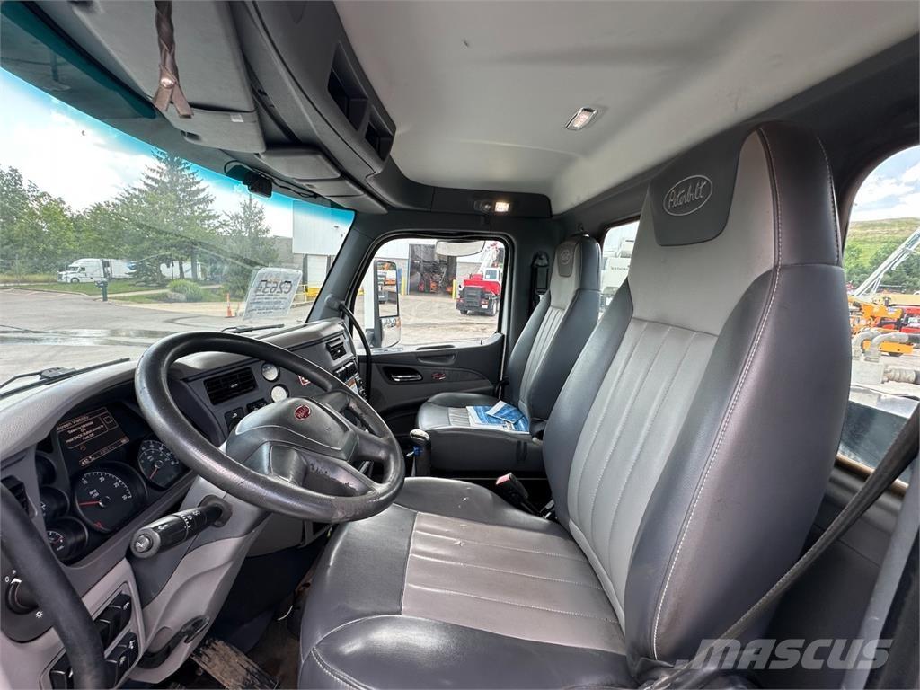 National NBT40 Truck mounted cranes