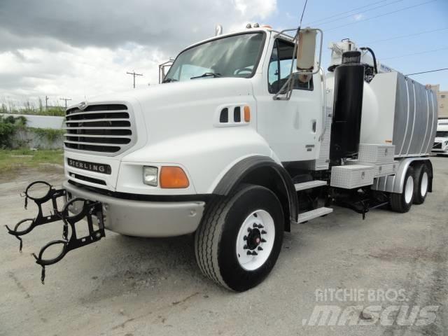 Sterling LT 9500 Commercial vehicle