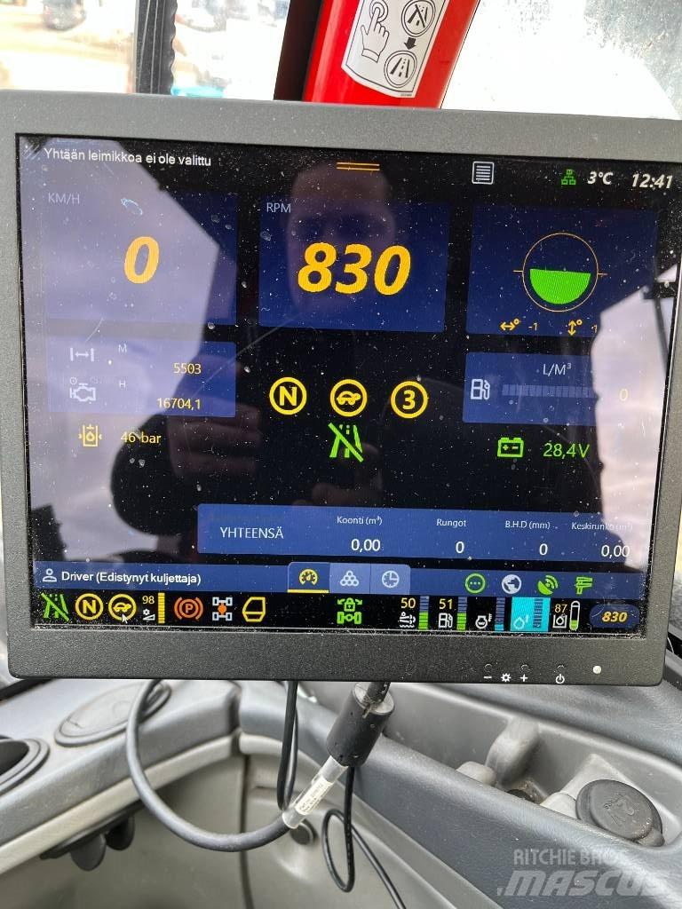 Komatsu 911.7 Harvesters