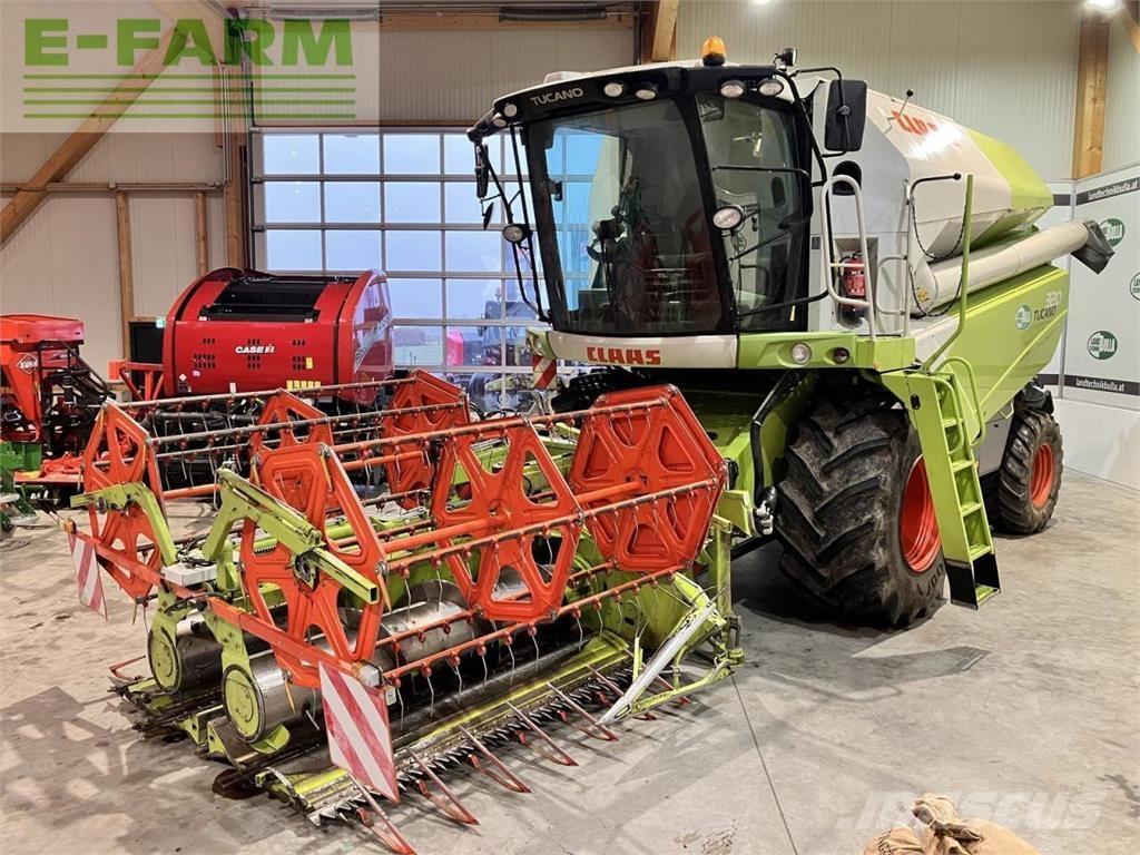 CLAAS tucano 320 Combine harvesters