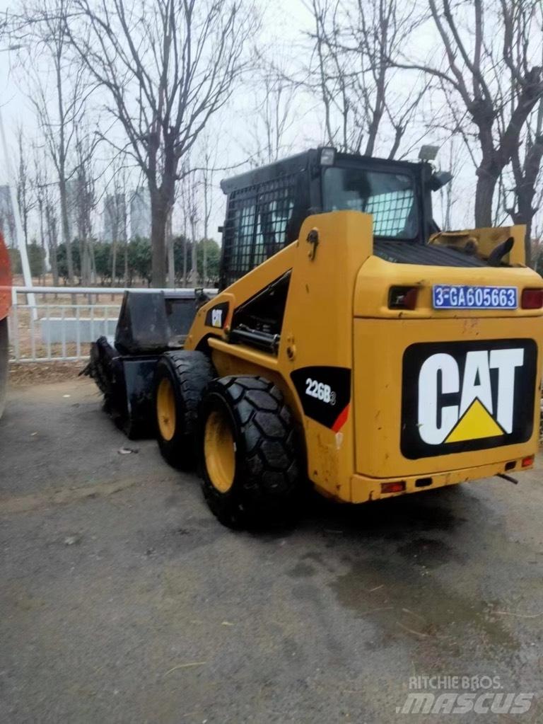 CAT 226 B Skid steer loaders