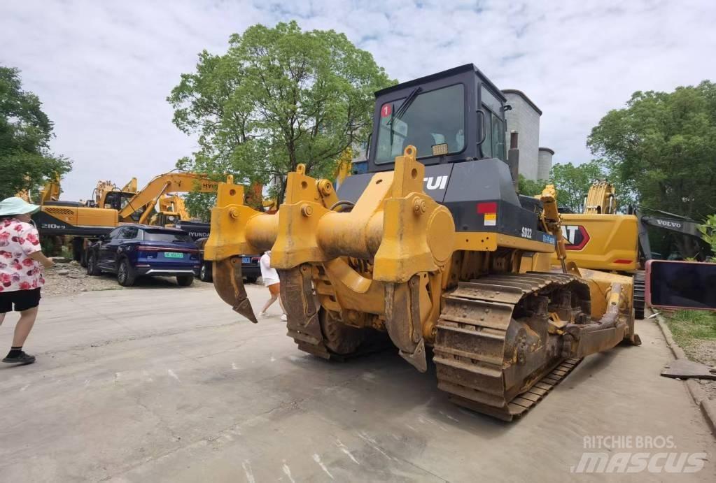 Shantui SD 22 Crawler dozers