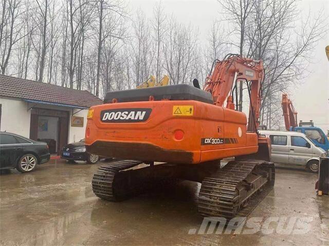 Doosan DX 300 Crawler excavators