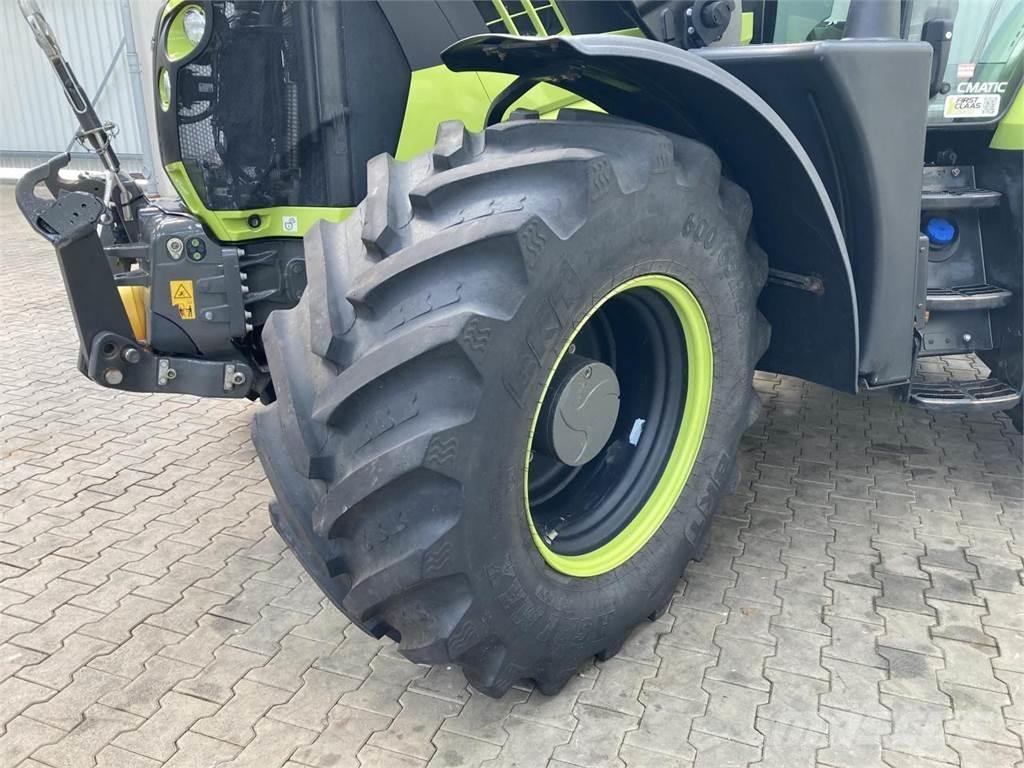 CLAAS Arion 660 Tractors