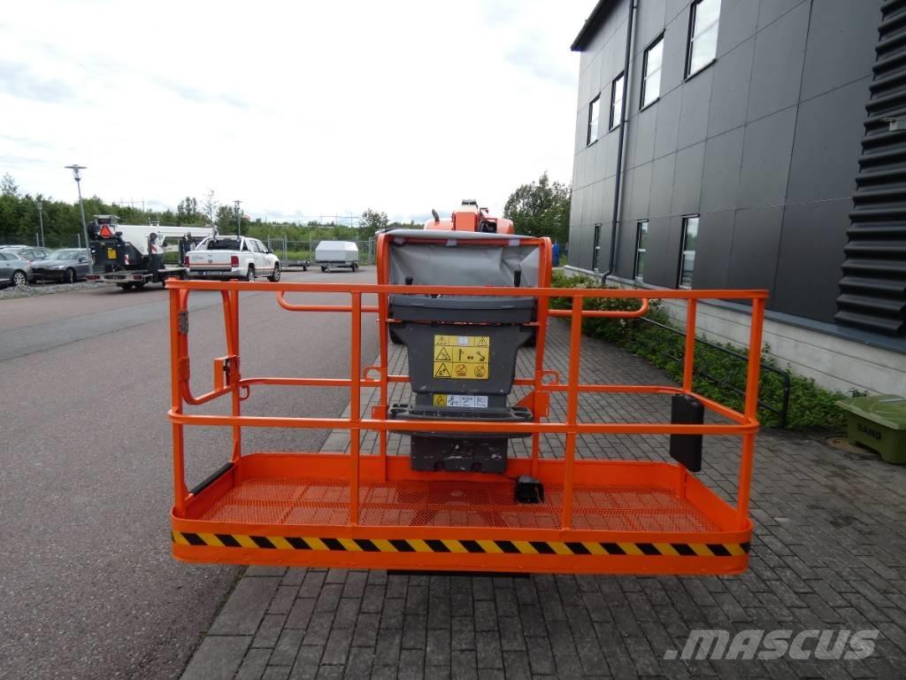 JLG 660 SJ Bomlift Articulated boom lifts