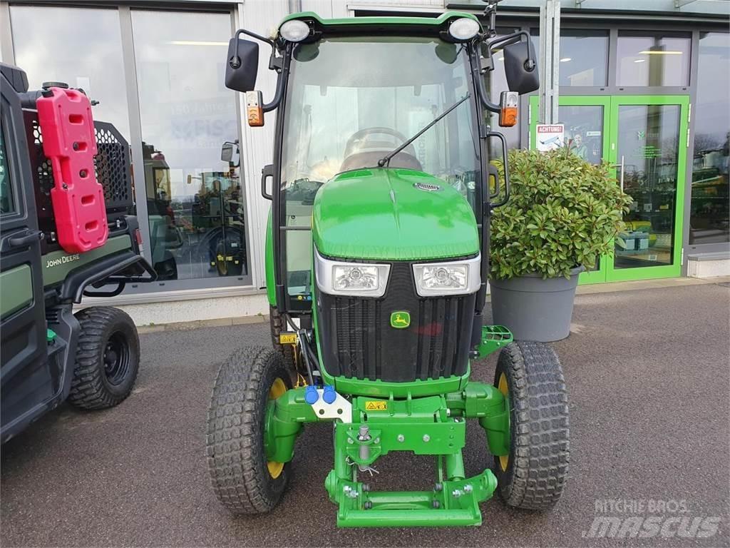John Deere 3039R Compact tractors