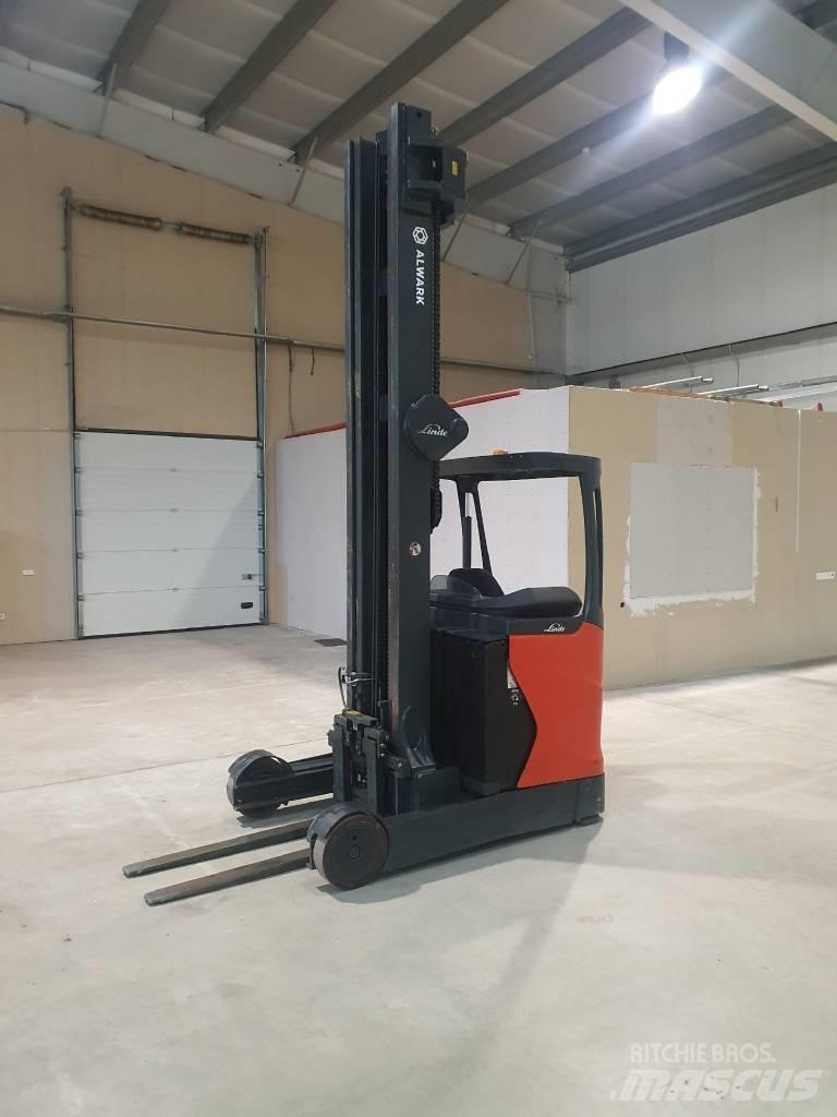 Linde R20 Self propelled stackers