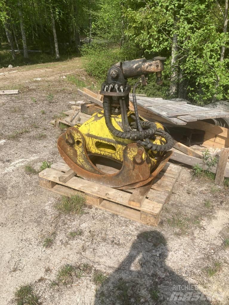 Loglift F118ST9.6 Timber cranes