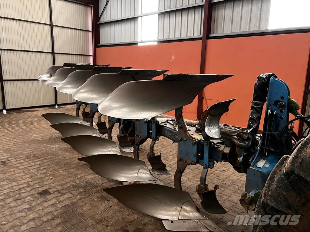 Lemken Juwel 8 Ploughs