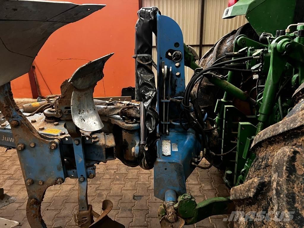 Lemken Juwel 8 Ploughs
