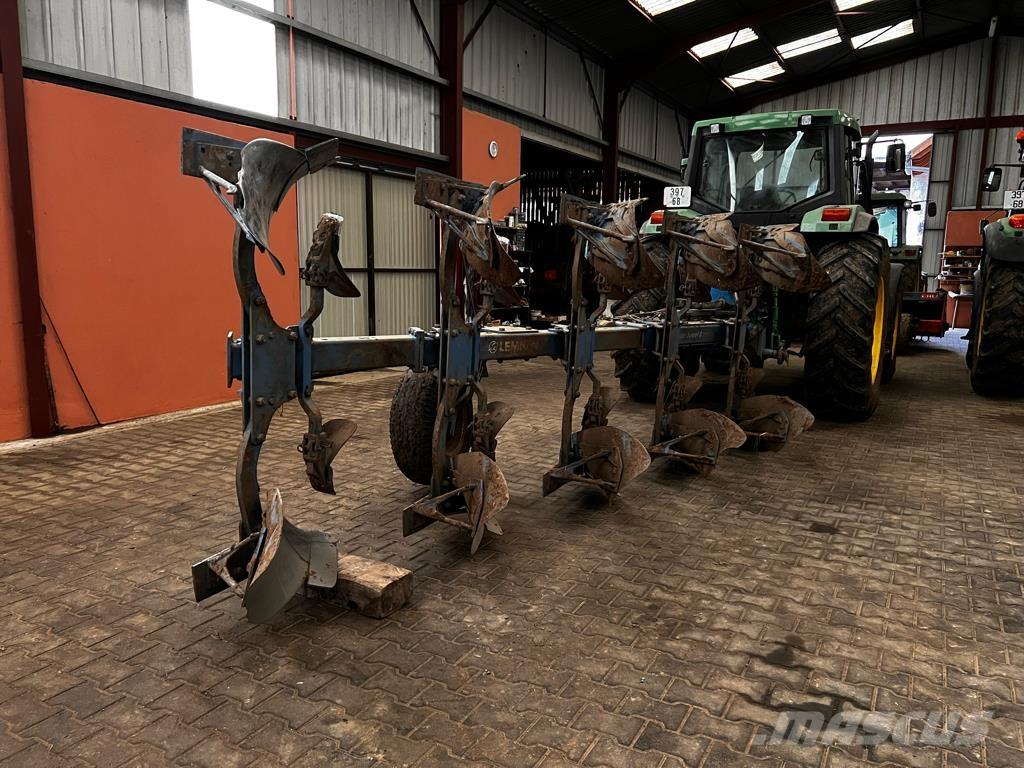 Lemken Juwel 8 Ploughs