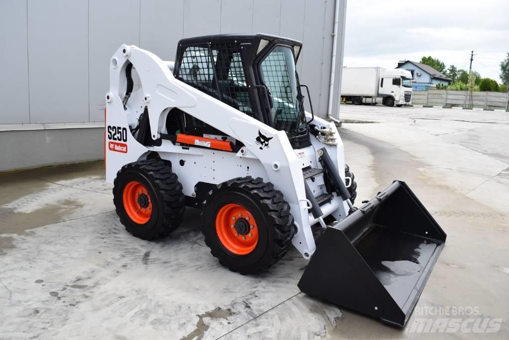 Bobcat S 250 Skid steer loaders