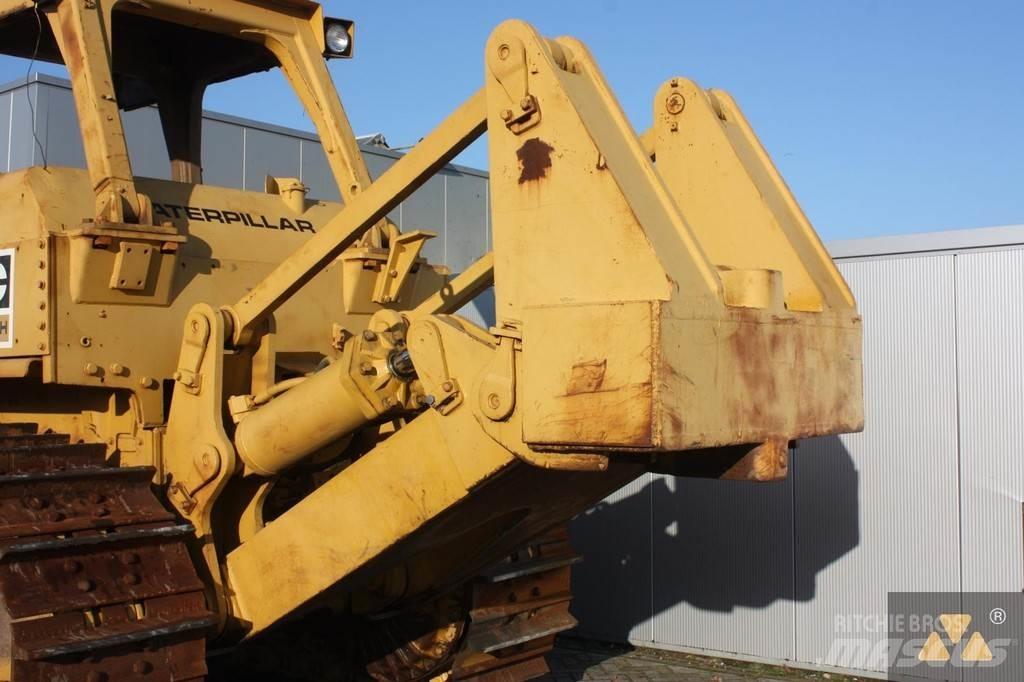CAT D9H Ripper Other components