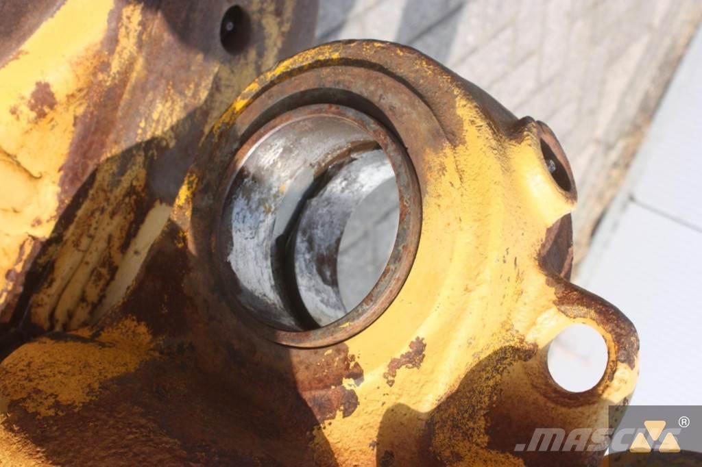 CAT D9H Ripper Other components