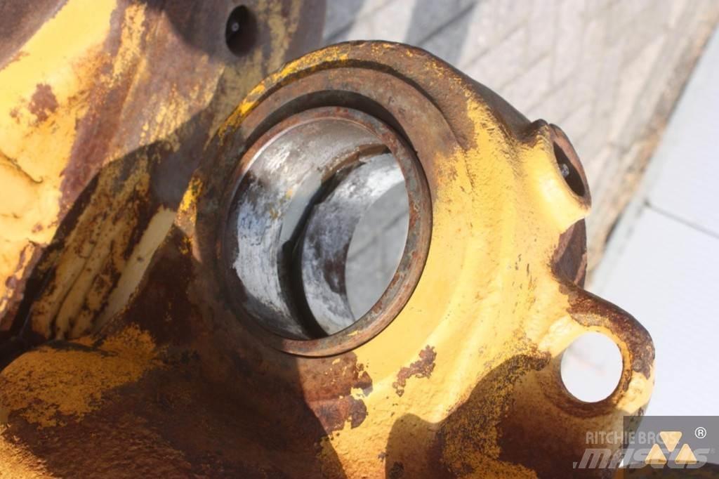 CAT D9H Ripper Other components