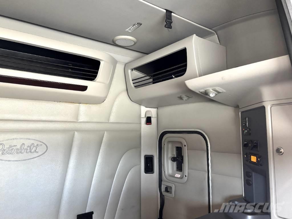 Peterbilt 567 Prime Movers