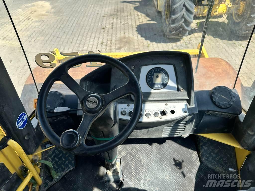 Bomag BW 211 D-4 Single drum rollers