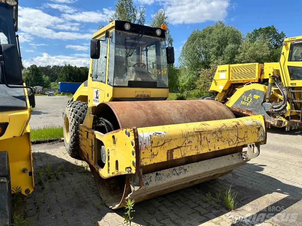 Bomag BW 211 D-4 Single drum rollers