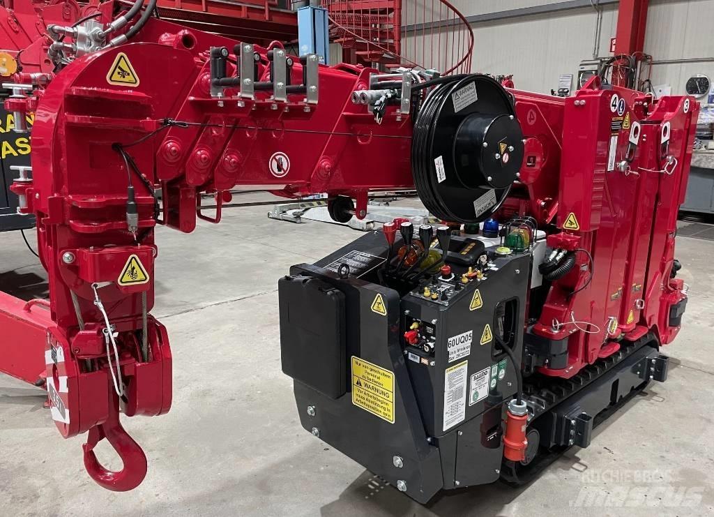 Unic B-350.2V Track mounted cranes
